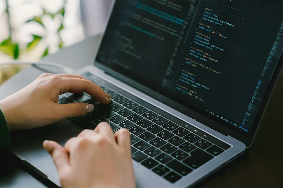 構造化データとマークアップを実装してAI引用されやすい記事を書くイメージ